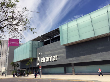 shopping-centre-in-Mairena-Seville-host-family-centre-for-groups-of-spanish-language-students
